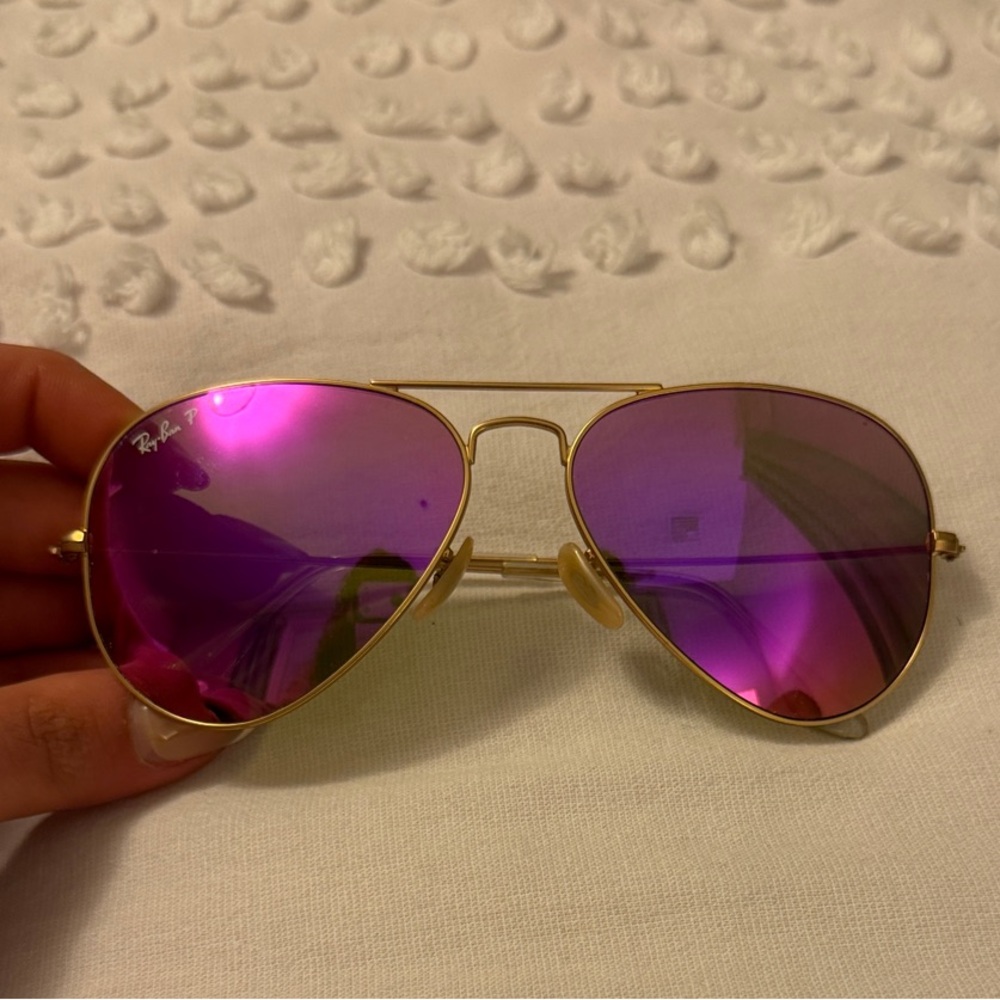 Polarized Aviator Ray-Ban Gold Frame Sunglasses with Pink Lenses